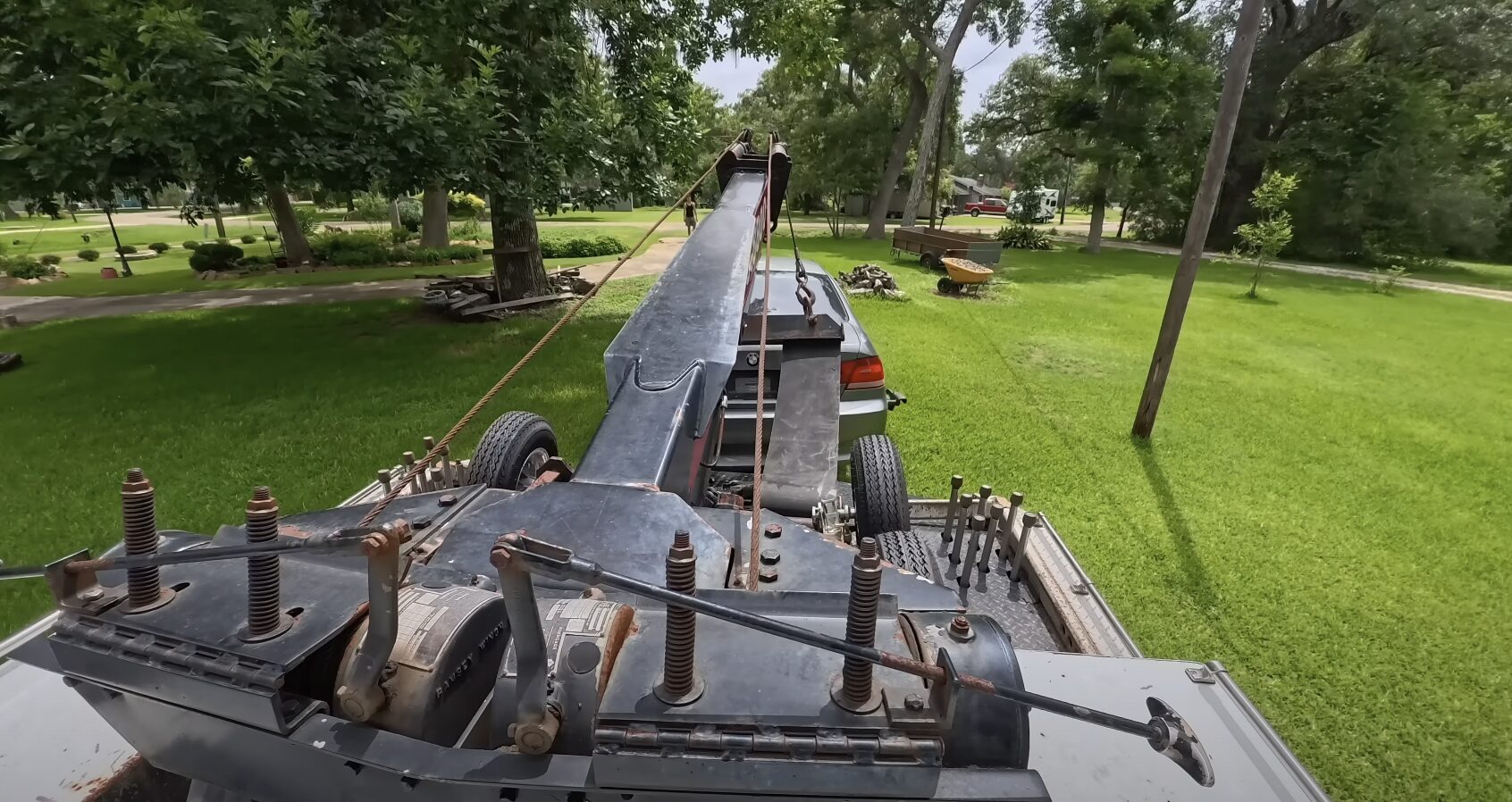 Professional Flatbed Towing for Luxury Vehicles Specialized towing equipment for luxury and high-value vehicle transport